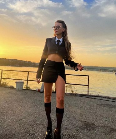 serenay sarikaya dan gunbatimi pozlari 